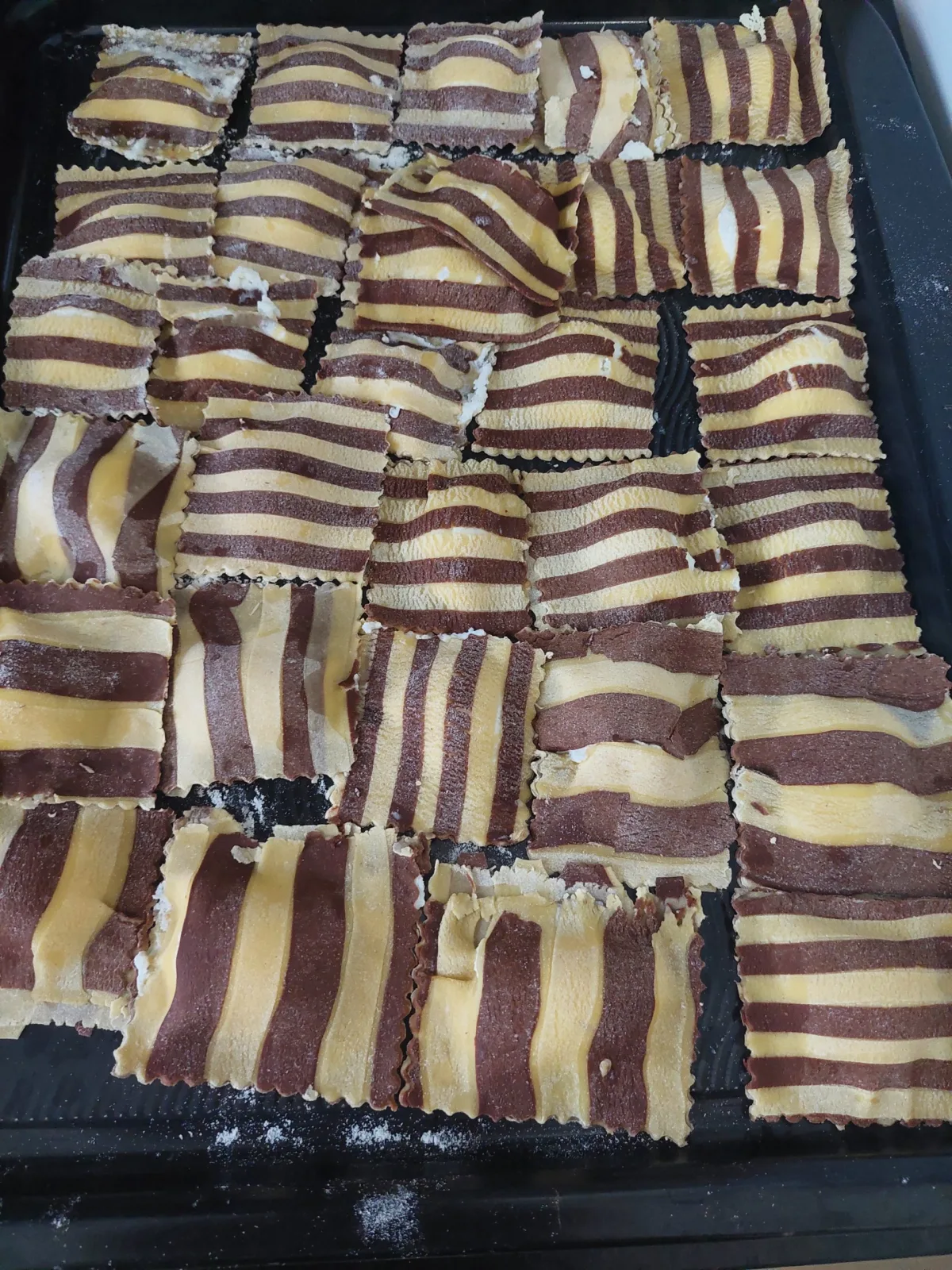 tortelli a righe di pasta di cacao