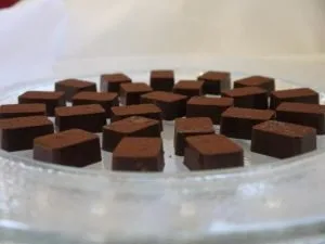 Cioccolatini ripieni con ganache al miele